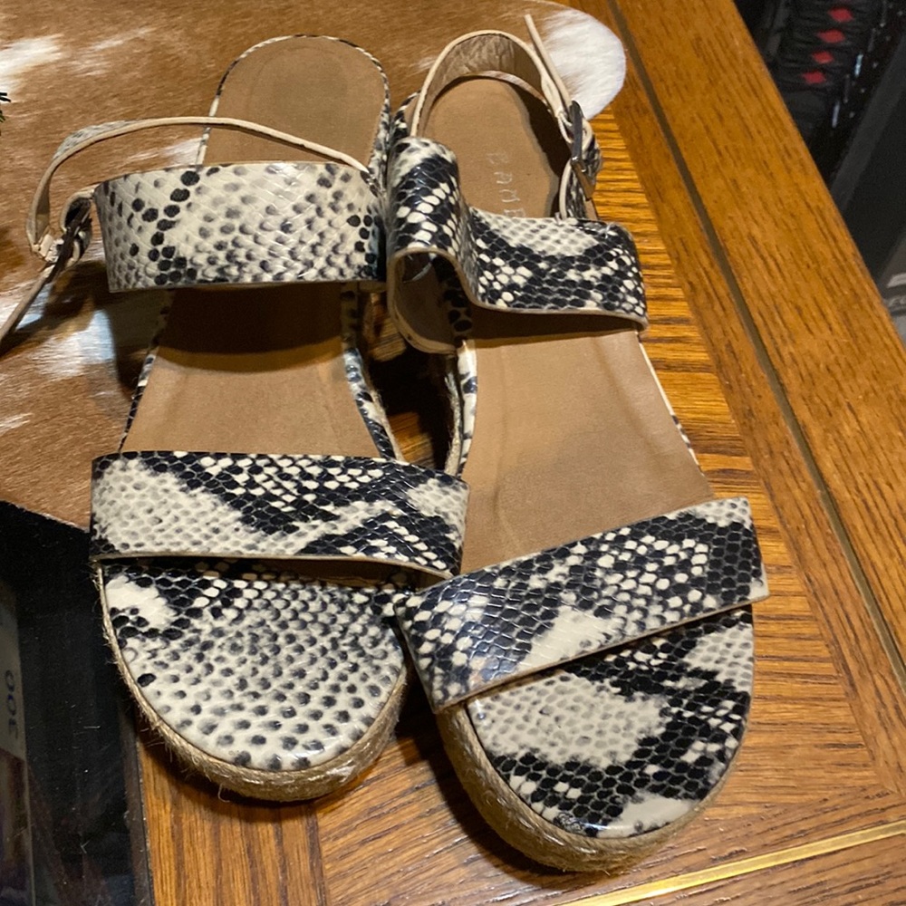 Snakeskin shoes